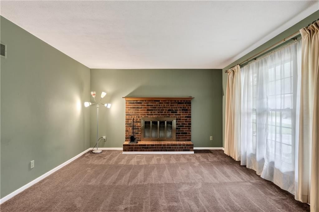 8029 Yecker Avenue — photo 8