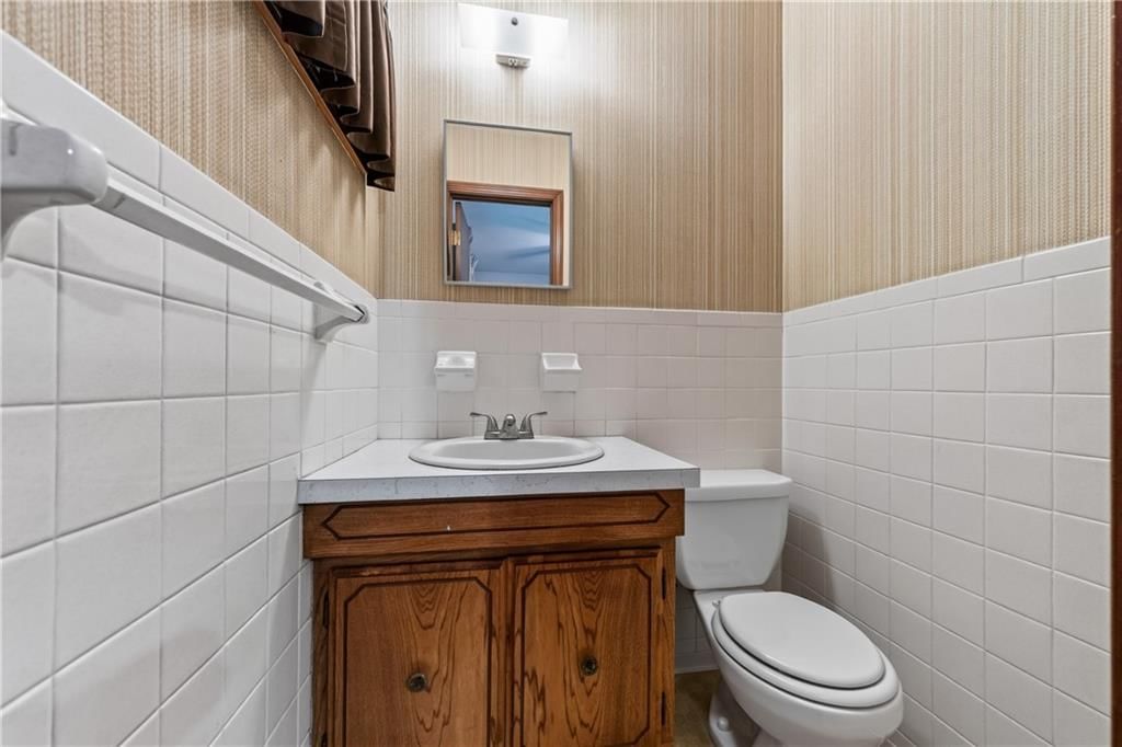 8029 Yecker Avenue — photo 19
