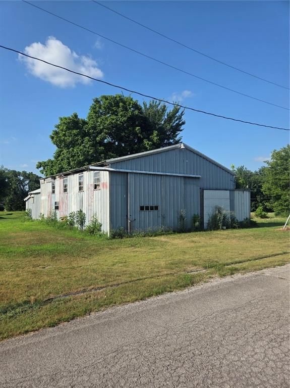 110 E 9th Street, Mulberry, KS