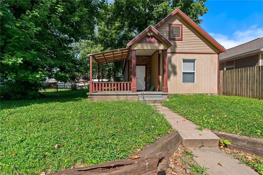 506 S Oakley Avenue — photo 1