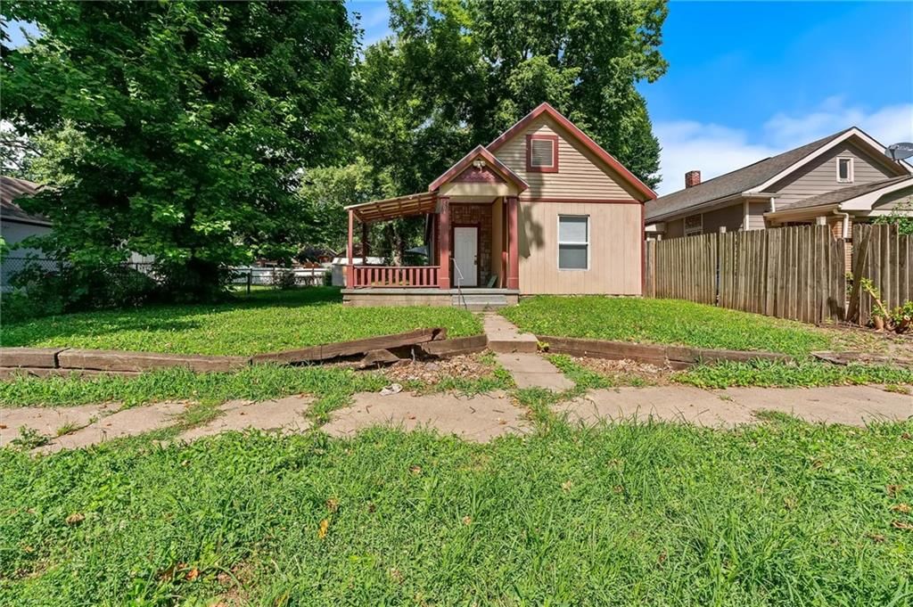 506 S Oakley Avenue — photo 2