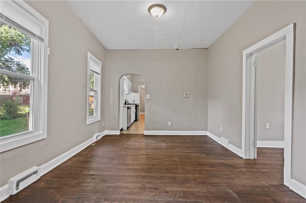 506 S Oakley Avenue — photo 5