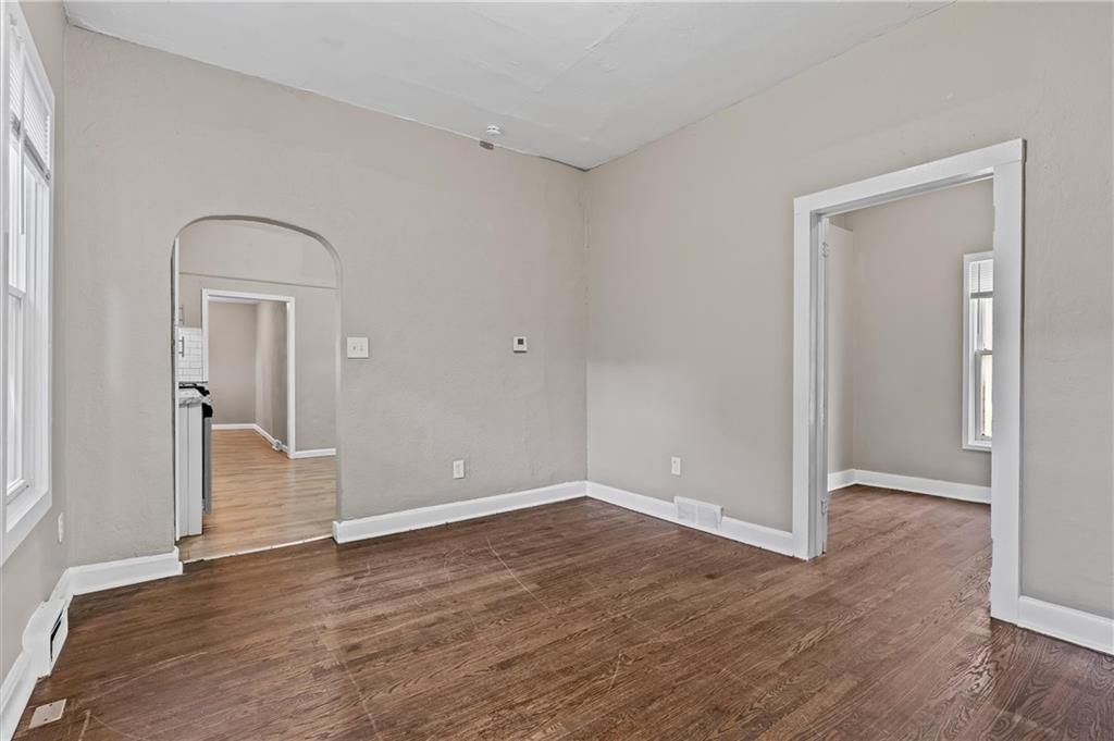 506 S Oakley Avenue — photo 6