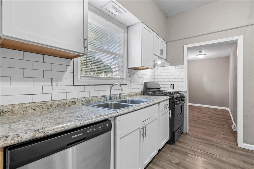 506 S Oakley Avenue — photo 7