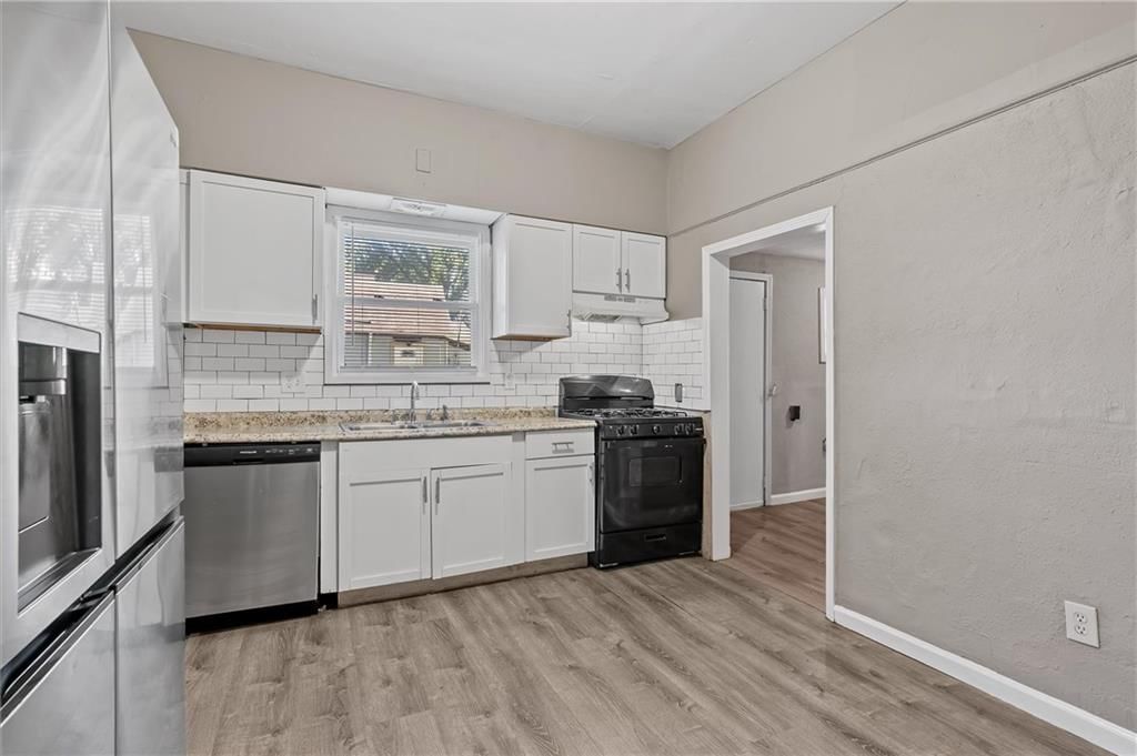 506 S Oakley Avenue — photo 9