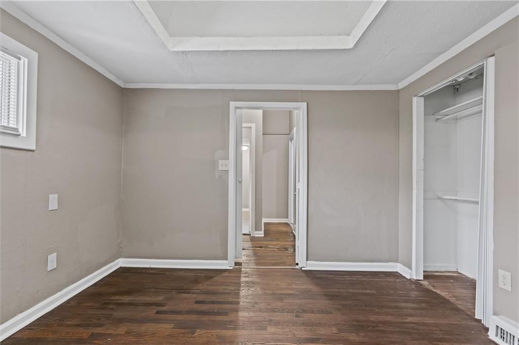 506 S Oakley Avenue — photo 12
