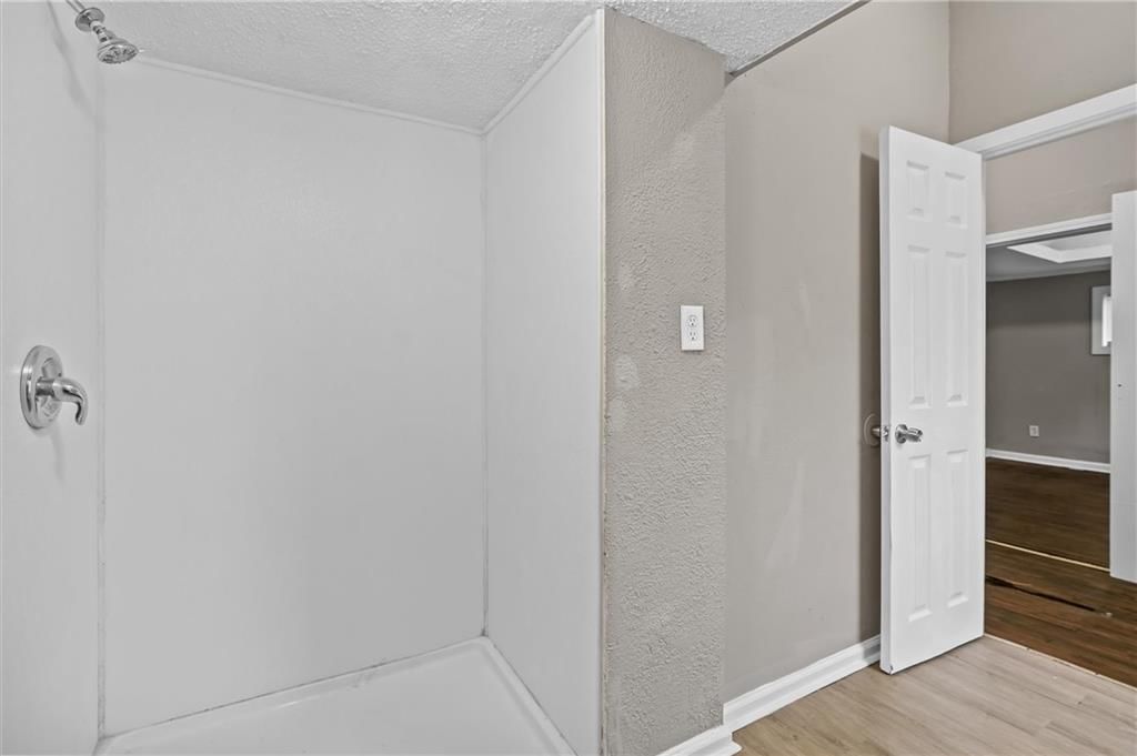 506 S Oakley Avenue — photo 14