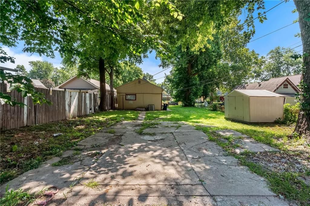 506 S Oakley Avenue — photo 23