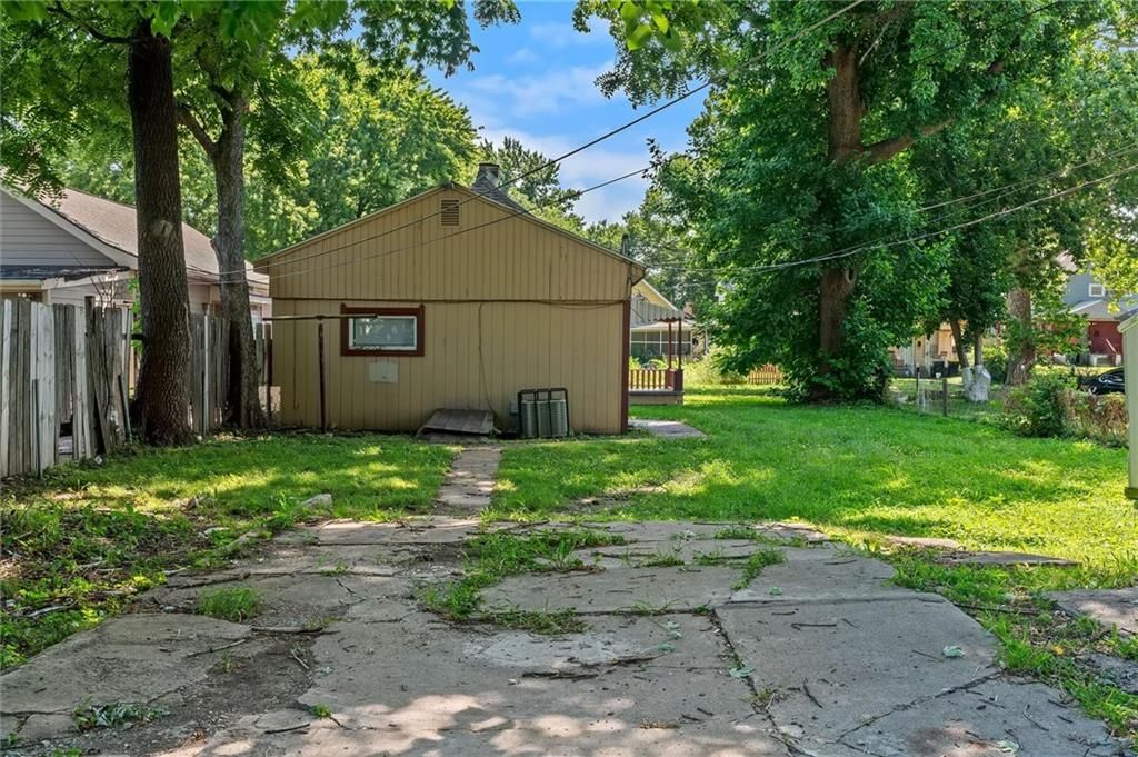 506 S Oakley Avenue — photo 24