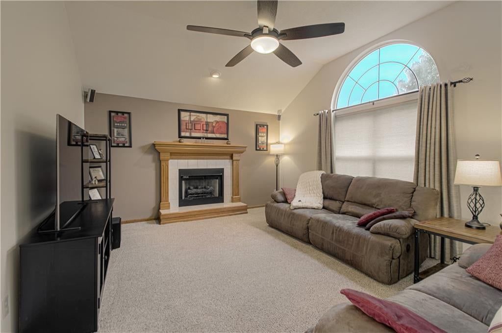 1224 NE Beacon Avenue — photo 4