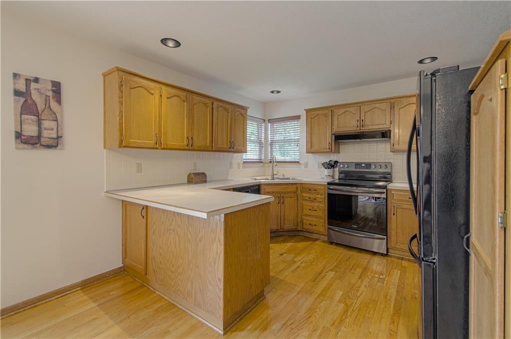 1224 NE Beacon Avenue — photo 8
