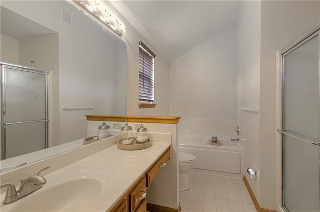 1224 NE Beacon Avenue — photo 18