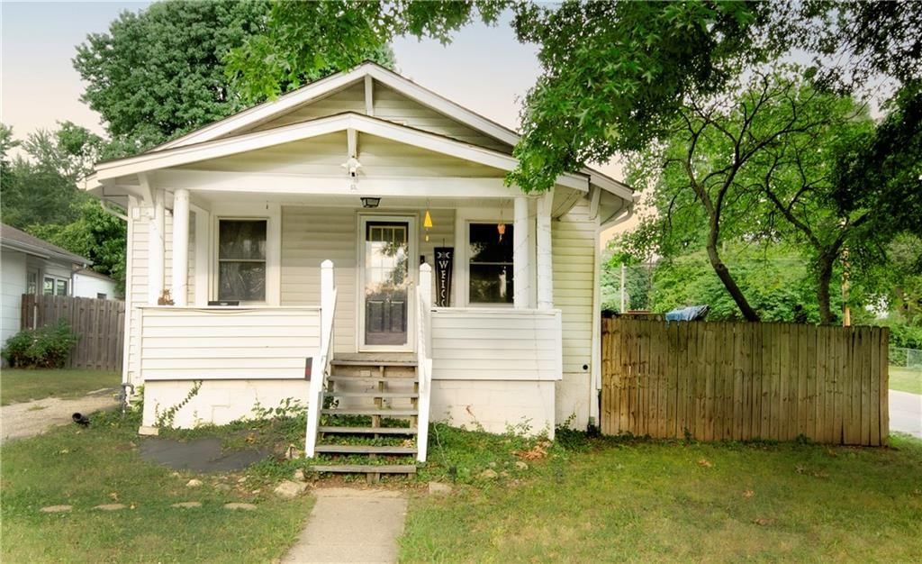 227 S Ash Avenue — photo 1