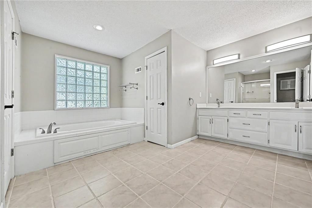 7216 NW 85th Street — photo 13