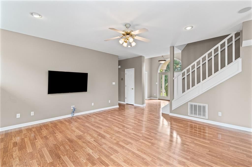 1405 Kensington Court — photo 11