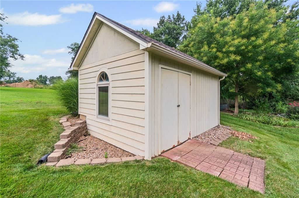 1405 Kensington Court — photo 23