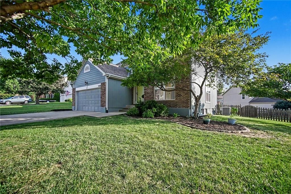1058 Maple Woods Terrace — photo 3
