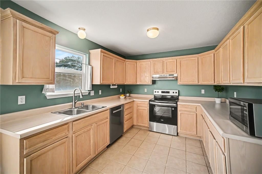 1058 Maple Woods Terrace — photo 8