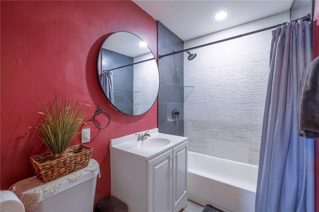 304 E South Street — photo 28