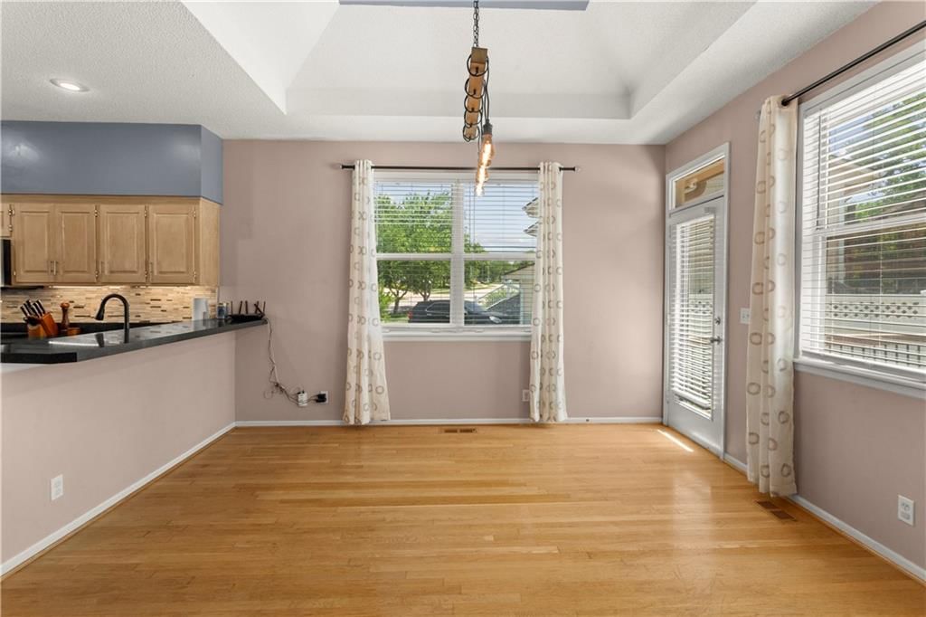 11917 Virginia Avenue — photo 16