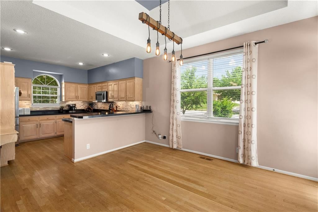 11917 Virginia Avenue — photo 17