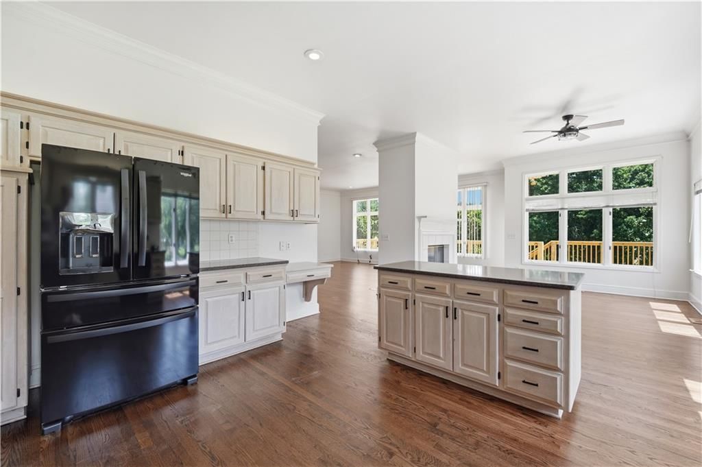 1101 NE Waterfield Village Drive — photo 10