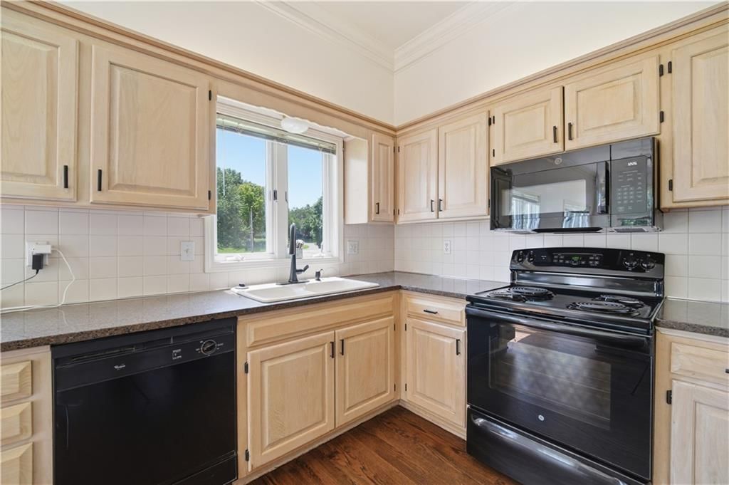 1101 NE Waterfield Village Drive — photo 12