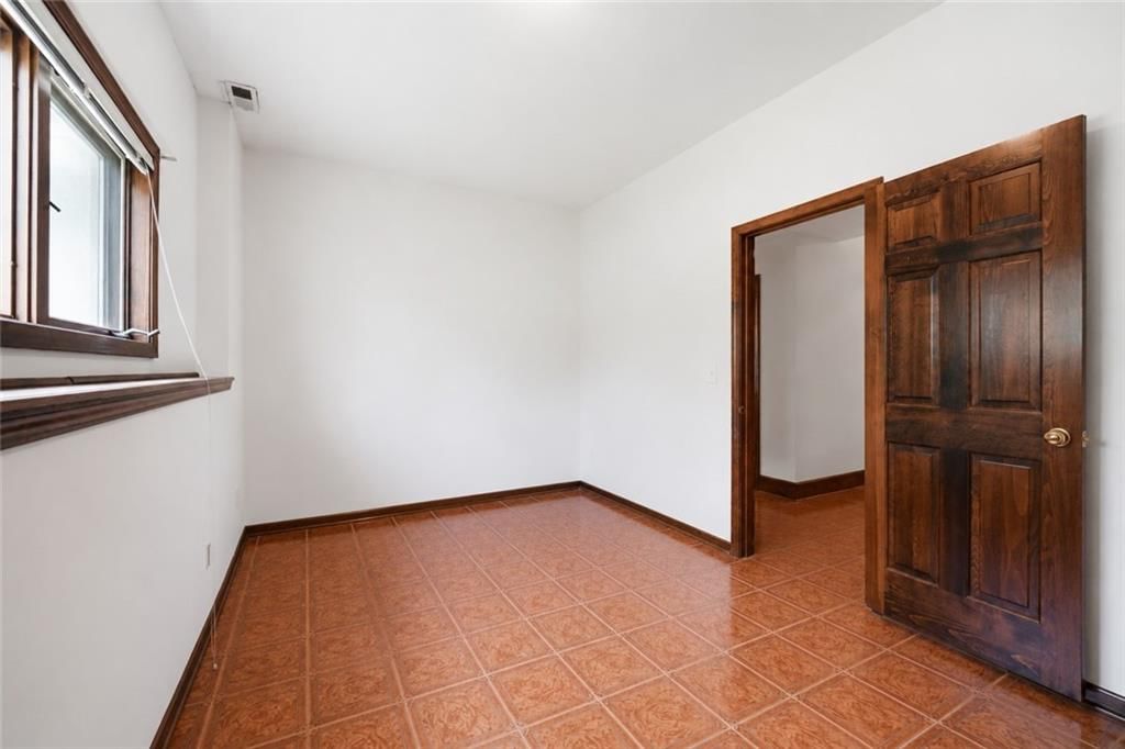 1101 NE Waterfield Village Drive — photo 21