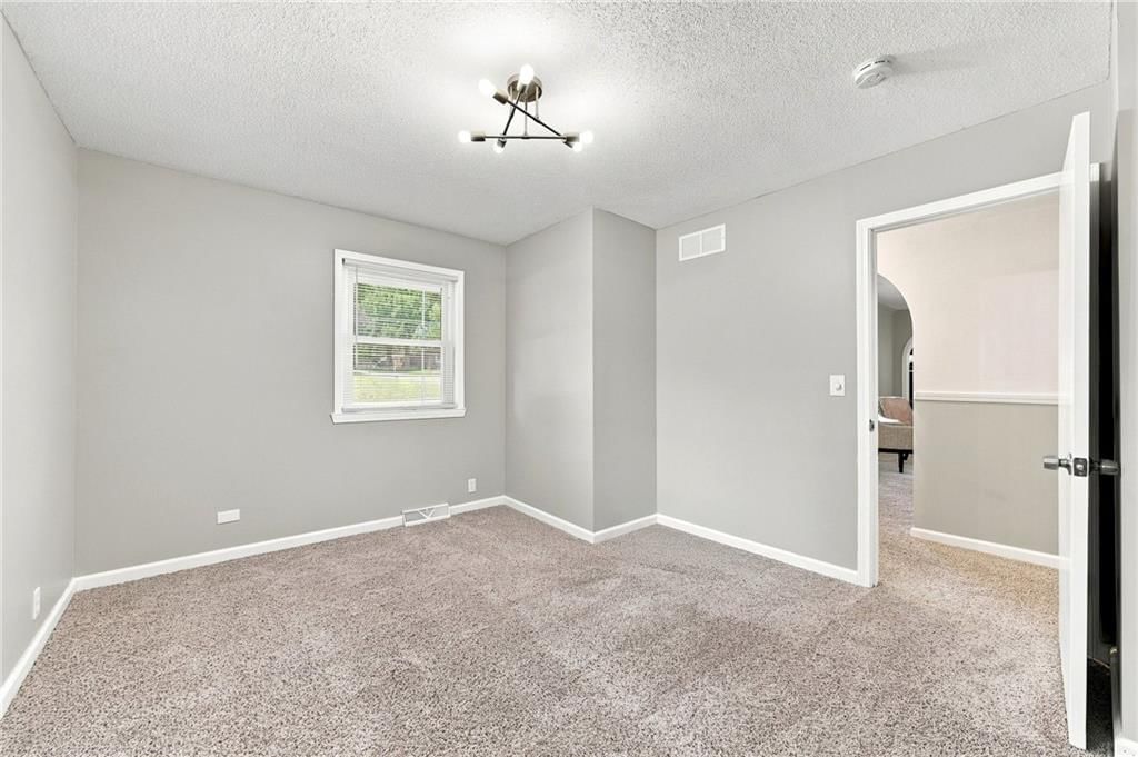 7305 N Harrison Street — photo 33