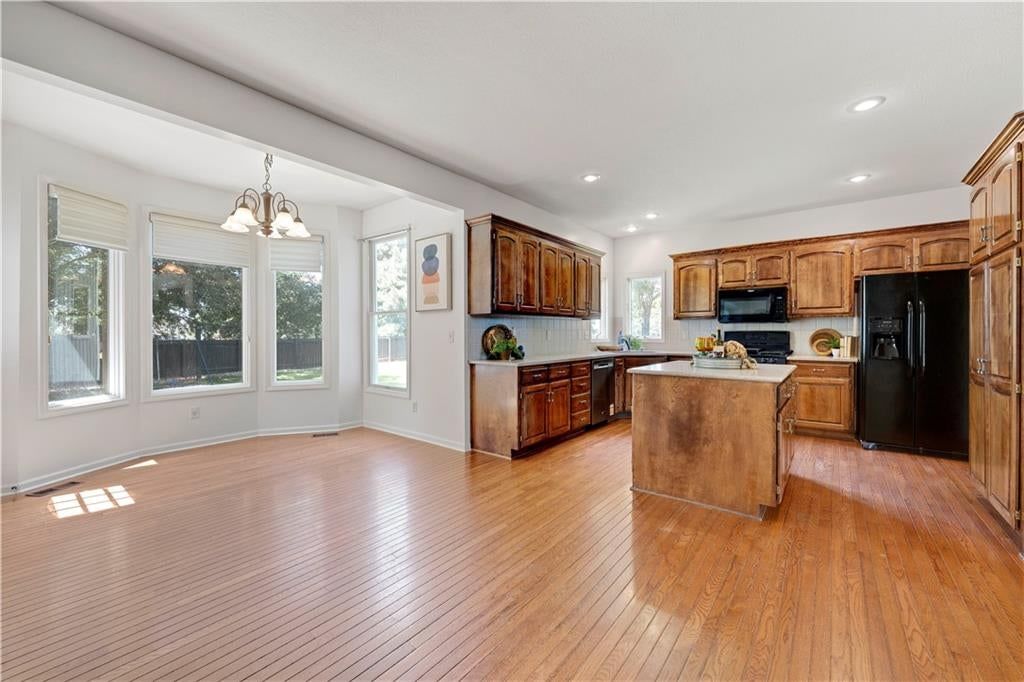 15901 Birch Street — photo 10