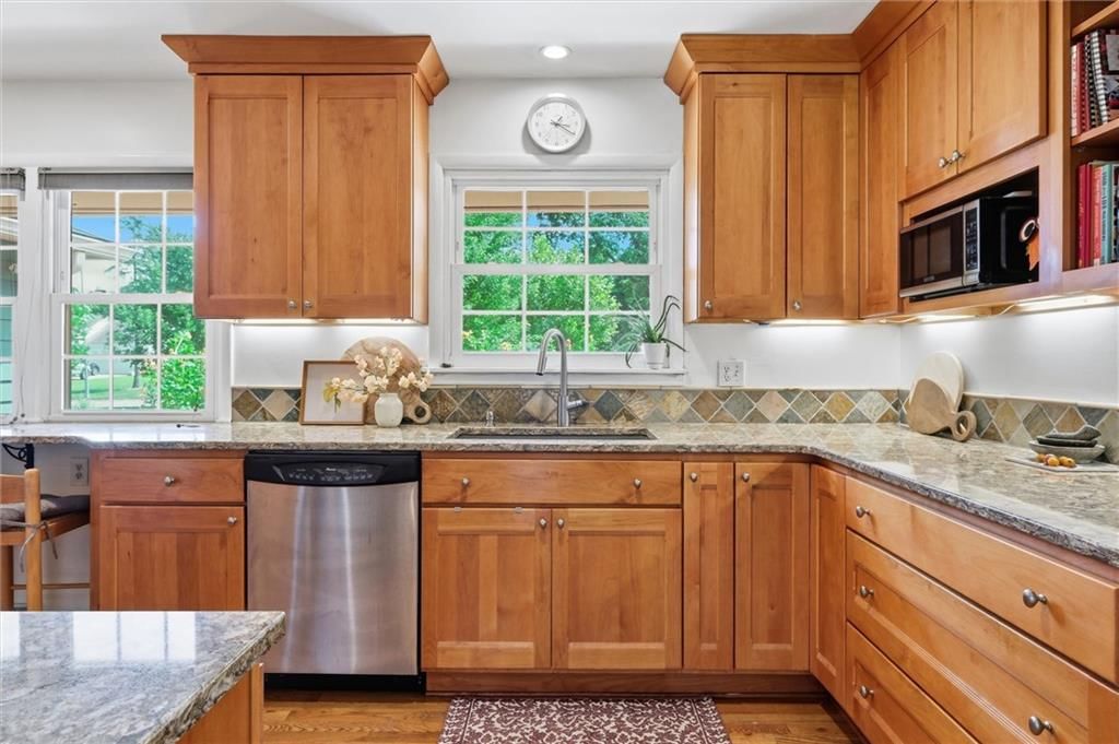 214 W 114th Street — photo 10