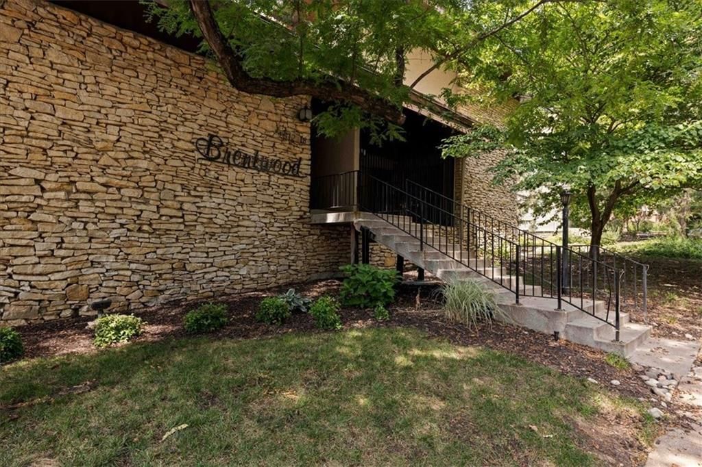 4512 Jefferson Street — photo 2