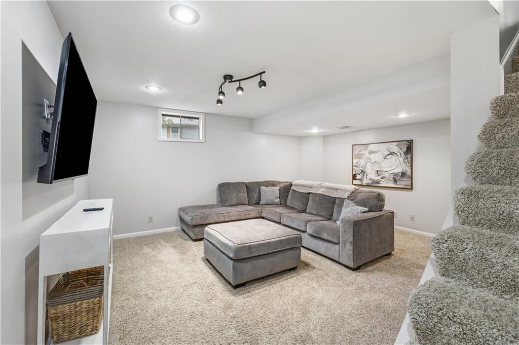11205 RILEY Street — photo 32