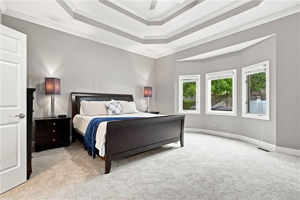 Photo 5 of 43 - 6100 NW 78TH Street, Kansas City, MO 64151