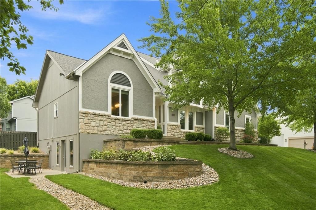 Photo 6 of 43 - 6100 NW 78TH Street, Kansas City, MO 64151