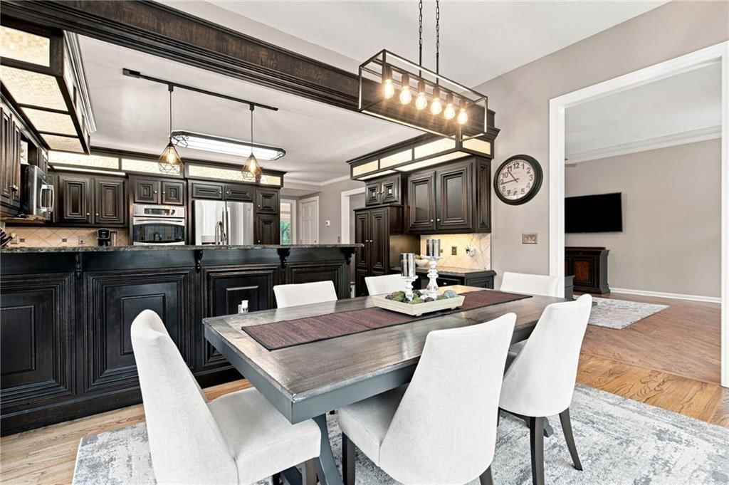 Photo 12 of 43 - 6100 NW 78TH Street, Kansas City, MO 64151