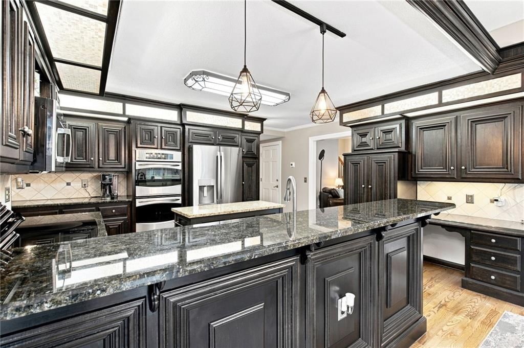 Photo 13 of 43 - 6100 NW 78TH Street, Kansas City, MO 64151