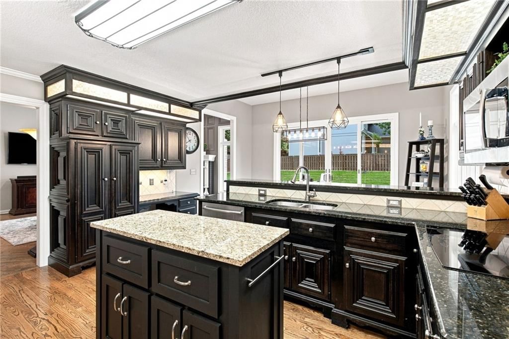 Photo 14 of 43 - 6100 NW 78TH Street, Kansas City, MO 64151