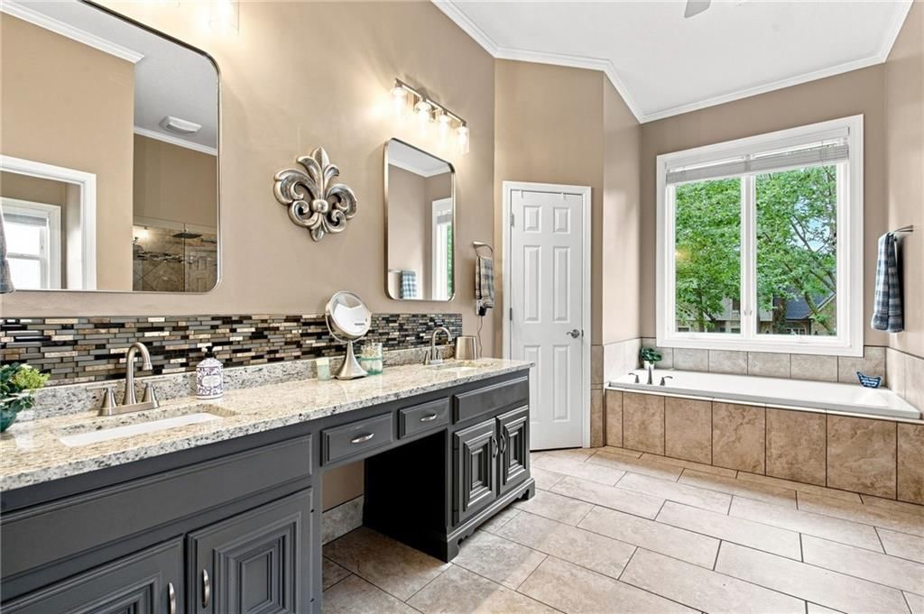 Photo 19 of 43 - 6100 NW 78TH Street, Kansas City, MO 64151