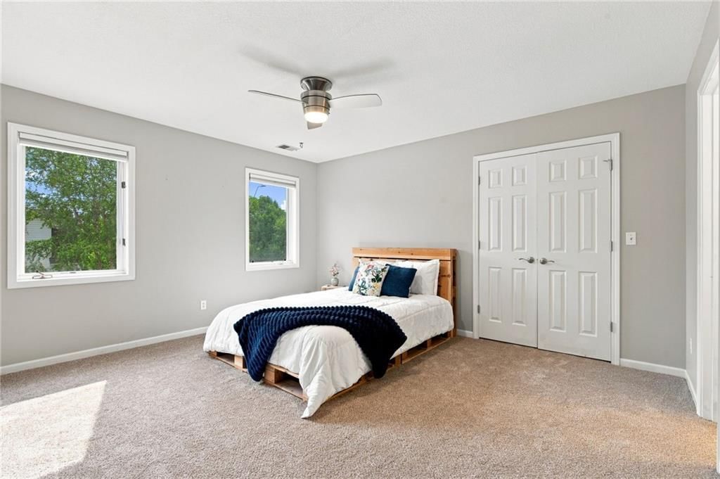 Photo 24 of 43 - 6100 NW 78TH Street, Kansas City, MO 64151