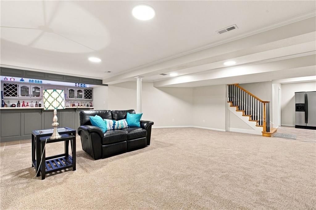 Photo 27 of 43 - 6100 NW 78TH Street, Kansas City, MO 64151