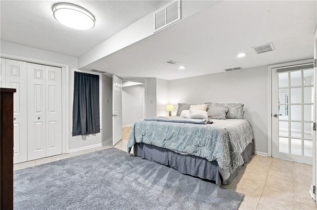 Photo 30 of 43 - 6100 NW 78TH Street, Kansas City, MO 64151