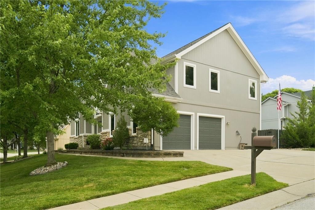 Photo 36 of 43 - 6100 NW 78TH Street, Kansas City, MO 64151