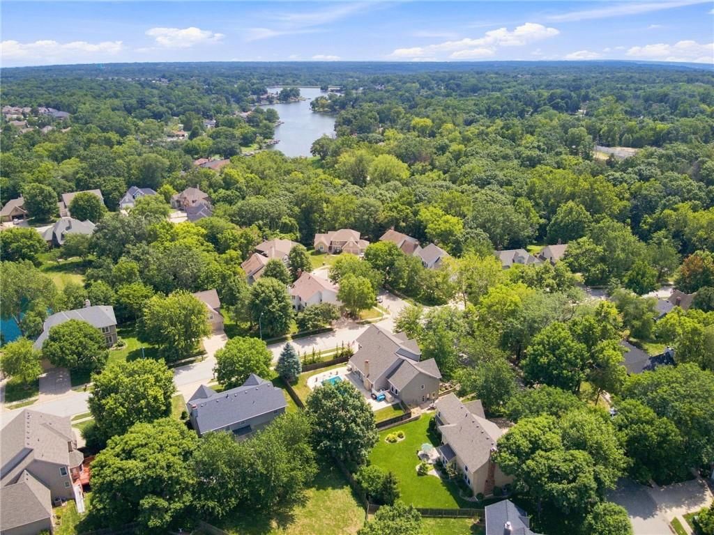 Photo 39 of 43 - 6100 NW 78TH Street, Kansas City, MO 64151