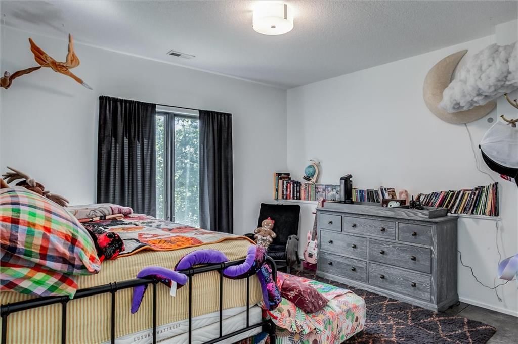 17296 Chase Lane — photo 32