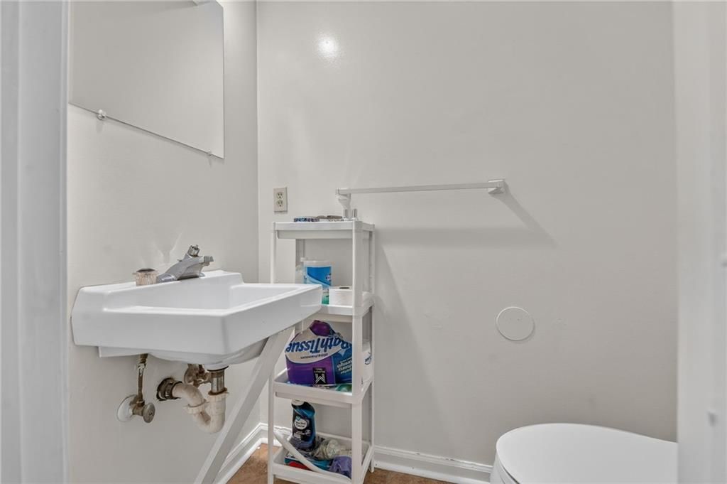 8337-8339 Farley Street — photo 13