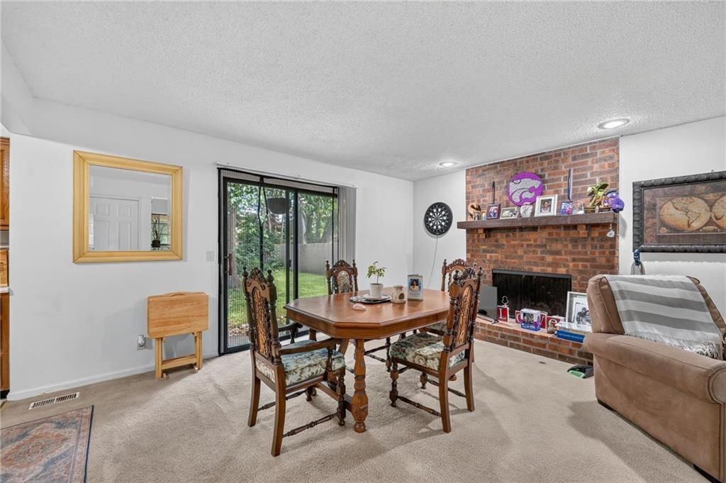 8337-8339 Farley Street — photo 24