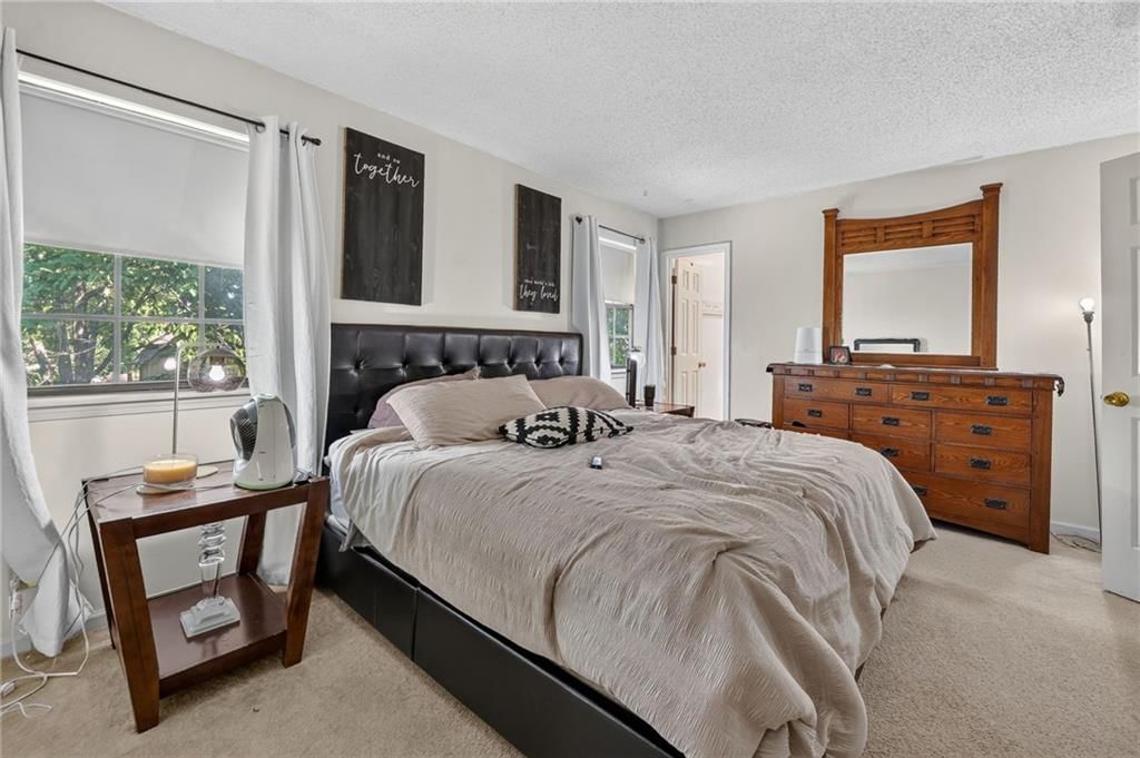 8337-8339 Farley Street — photo 32