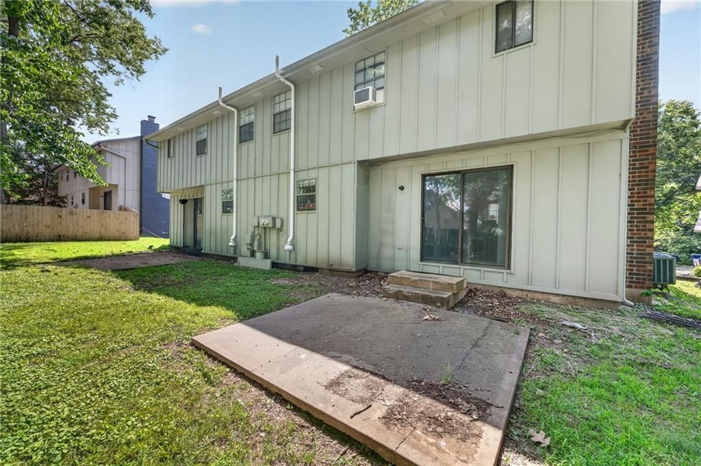8337-8339 Farley Street — photo 42