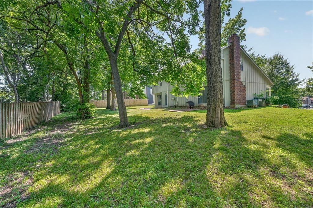 8337-8339 Farley Street — photo 43